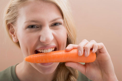 Nhai cà rốt có thể phòng ngừa ung thư
